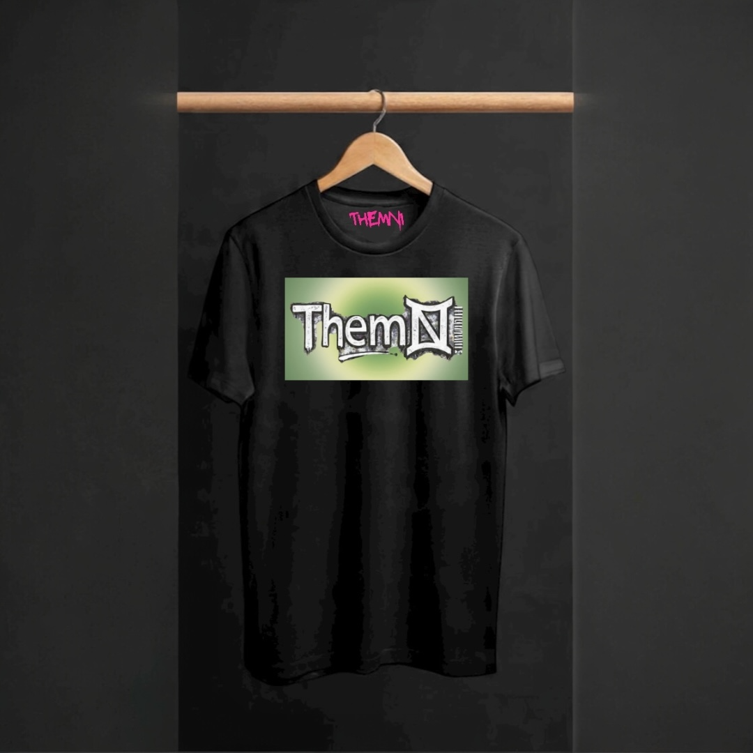 Black short sleeve green Aura