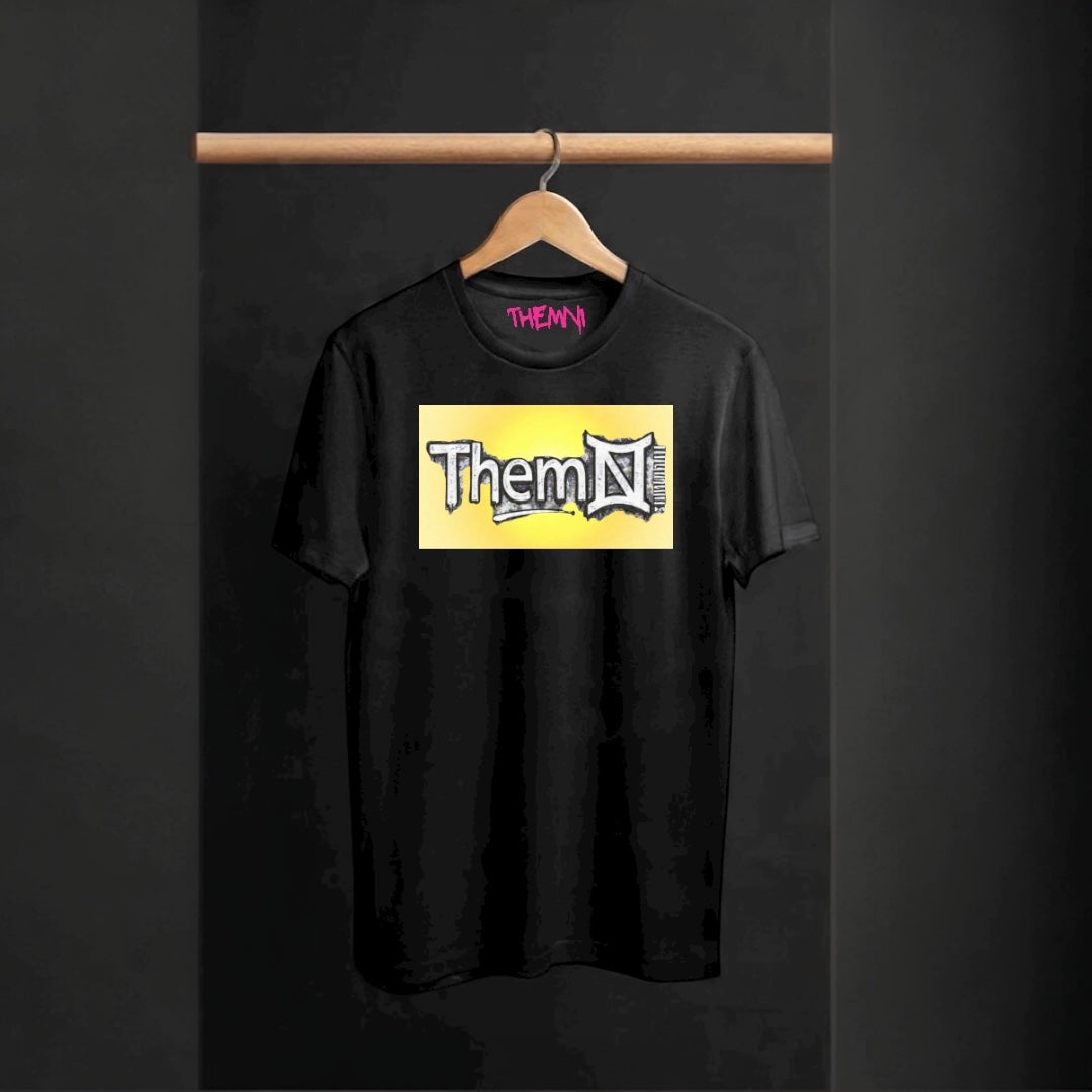 Black short sleeve t-shirt yellow Aura